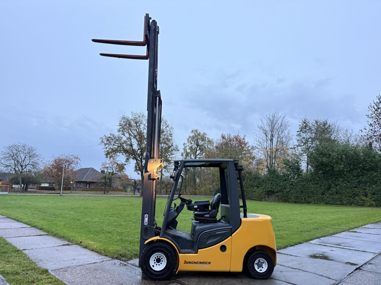 Frontstapler of the type Sonstige -, Gebrauchtmaschine in Hoenzadriel (Picture 10)