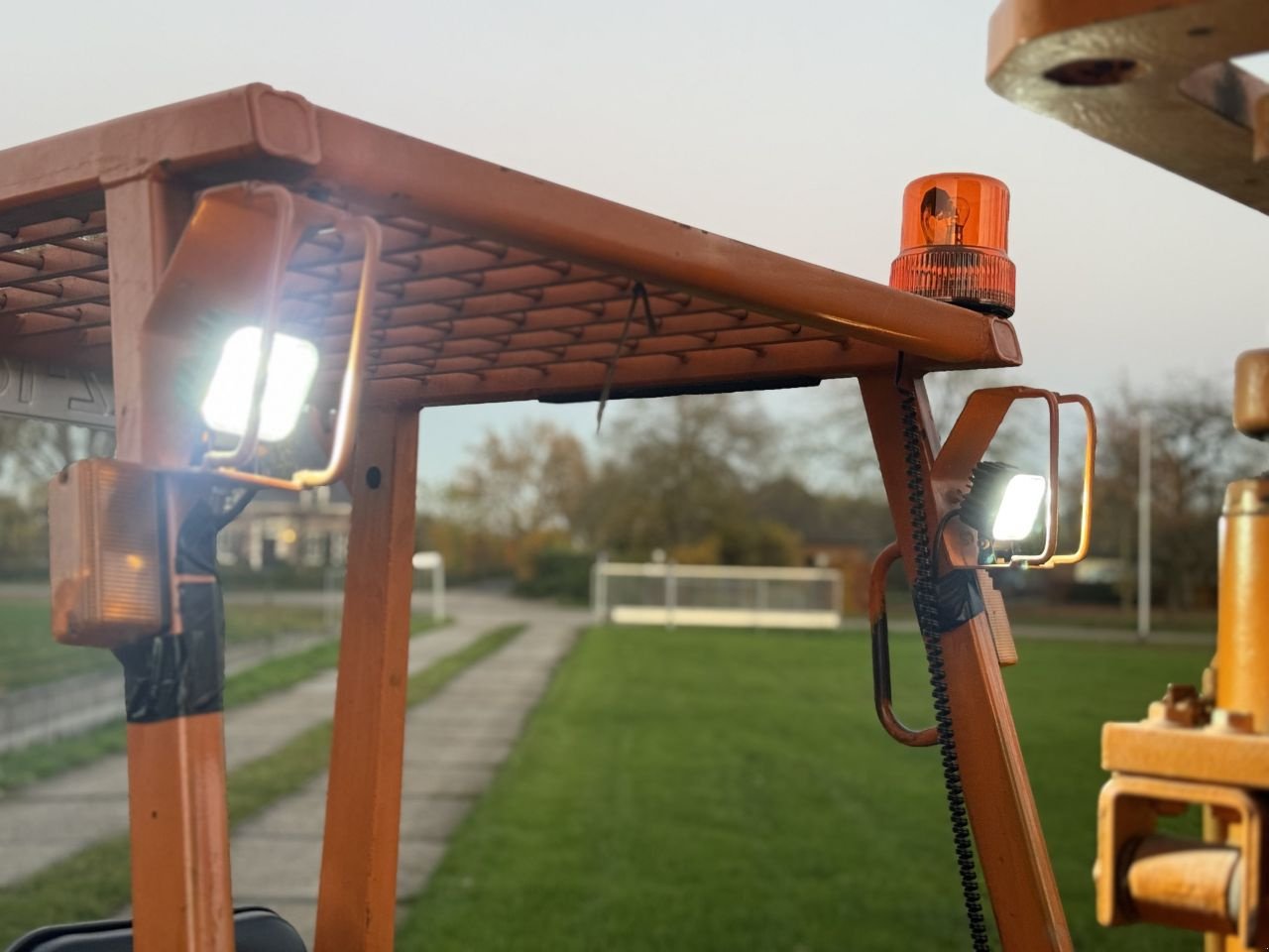 Frontstapler of the type Sonstige -, Gebrauchtmaschine in Hoenzadriel (Picture 8)