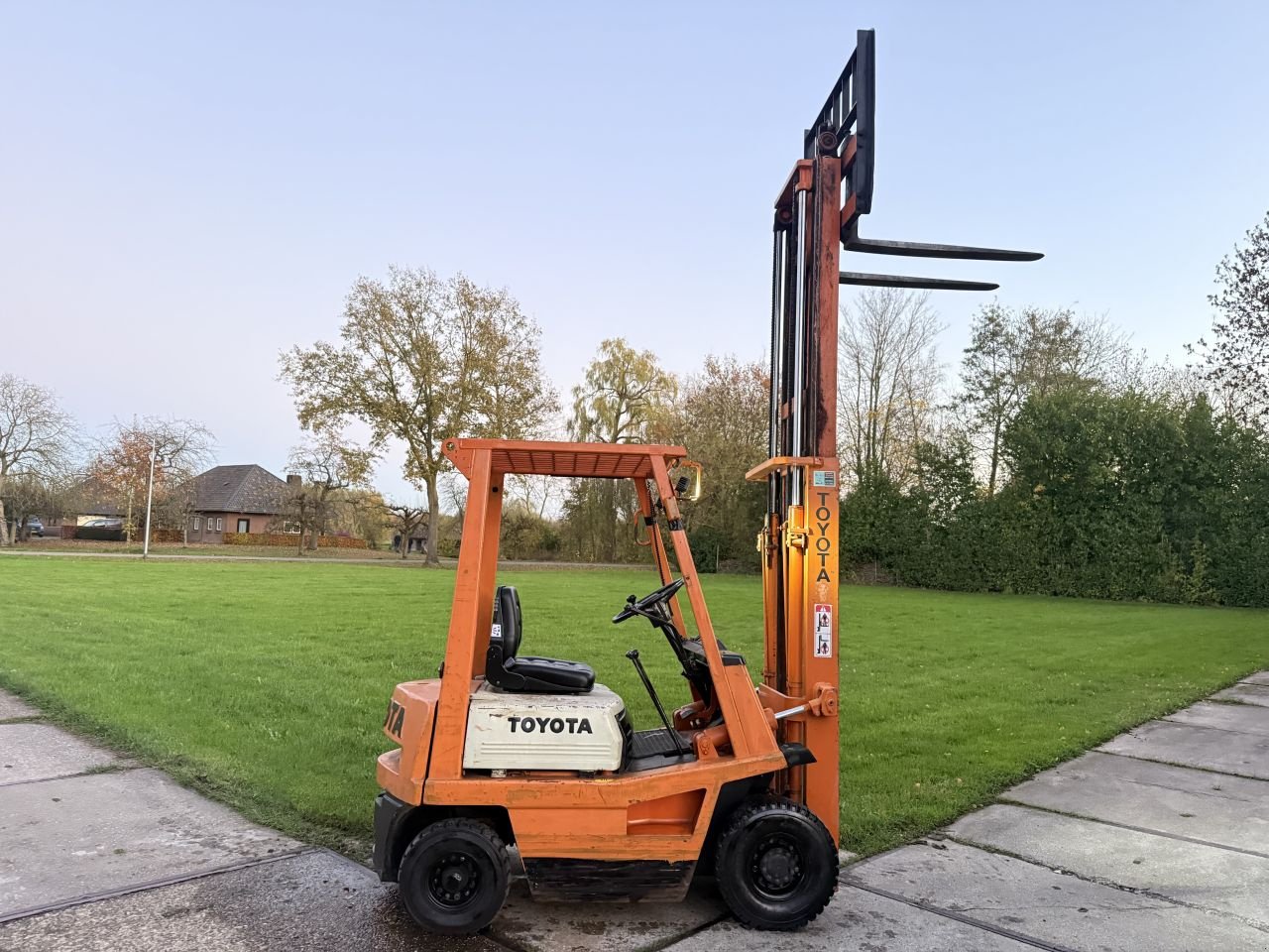 Frontstapler of the type Sonstige -, Gebrauchtmaschine in Hoenzadriel (Picture 7)