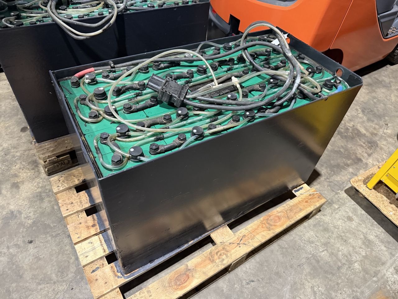 Frontstapler typu Sonstige -, Gebrauchtmaschine v Hoenzadriel (Obrázek 1)