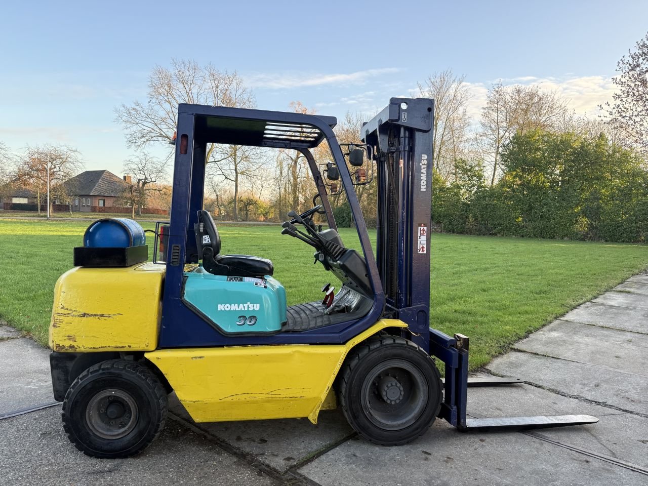 Frontstapler типа Sonstige -, Gebrauchtmaschine в Hoenzadriel (Фотография 2)