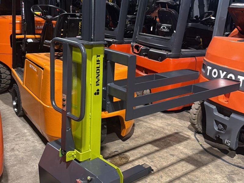 Frontstapler of the type Sonstige -, Gebrauchtmaschine in Hoenzadriel (Picture 1)