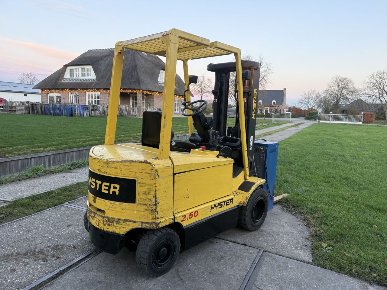 Frontstapler typu Sonstige -, Gebrauchtmaschine v Hoenzadriel (Obrázek 7)