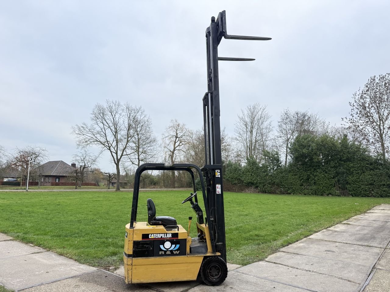 Frontstapler Türe ait Sonstige -, Gebrauchtmaschine içinde Hoenzadriel (resim 9)