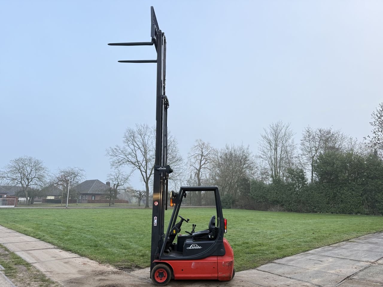 Frontstapler van het type Sonstige -, Gebrauchtmaschine in Hoenzadriel (Foto 5)