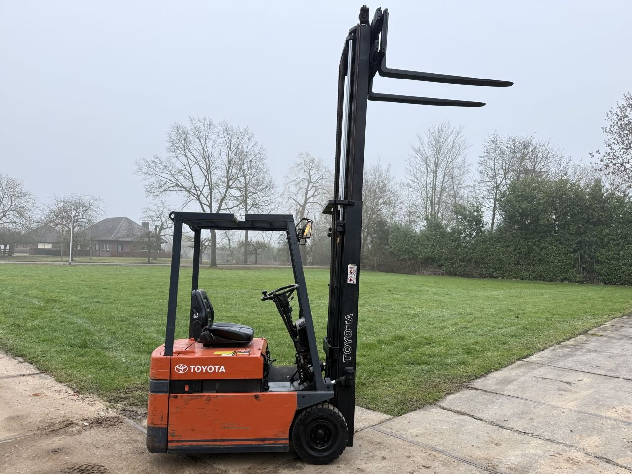 Frontstapler типа Sonstige -, Gebrauchtmaschine в Hoenzadriel (Фотография 9)