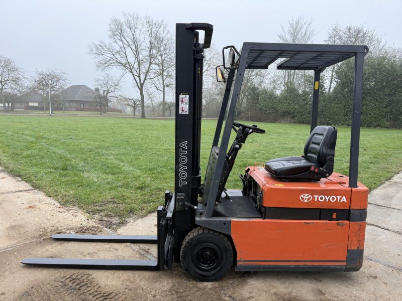 Frontstapler типа Sonstige -, Gebrauchtmaschine в Hoenzadriel (Фотография 1)