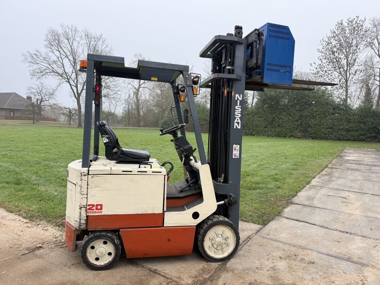 Frontstapler типа Sonstige -, Gebrauchtmaschine в Hoenzadriel (Фотография 7)