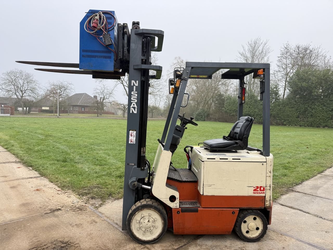 Frontstapler типа Sonstige -, Gebrauchtmaschine в Hoenzadriel (Фотография 5)