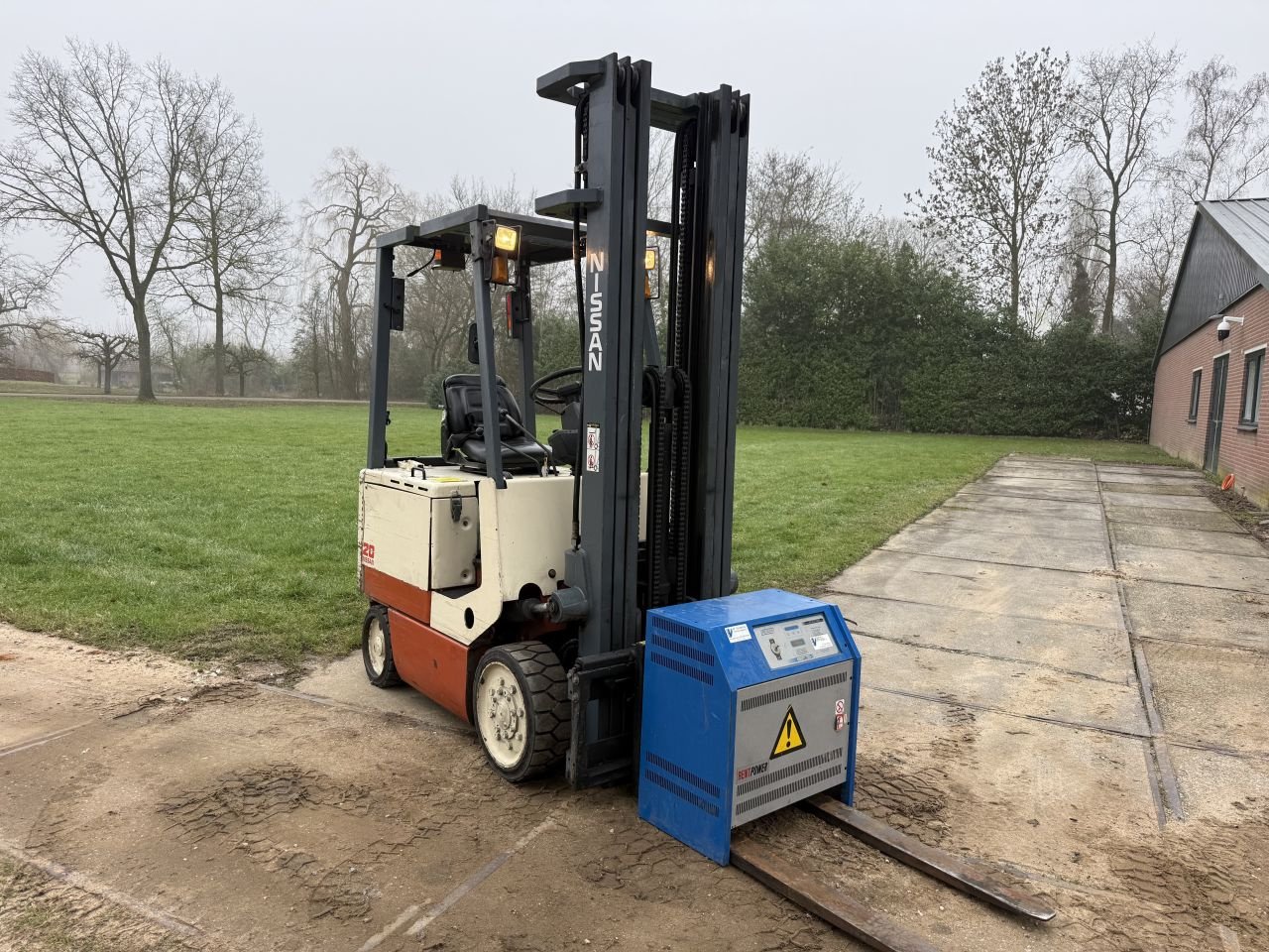 Frontstapler типа Sonstige -, Gebrauchtmaschine в Hoenzadriel (Фотография 3)
