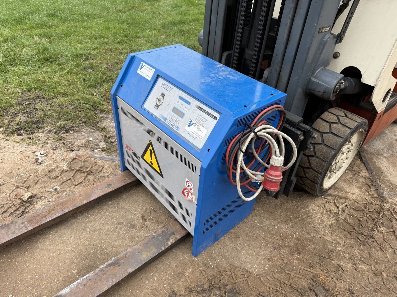 Frontstapler типа Sonstige -, Gebrauchtmaschine в Hoenzadriel (Фотография 11)