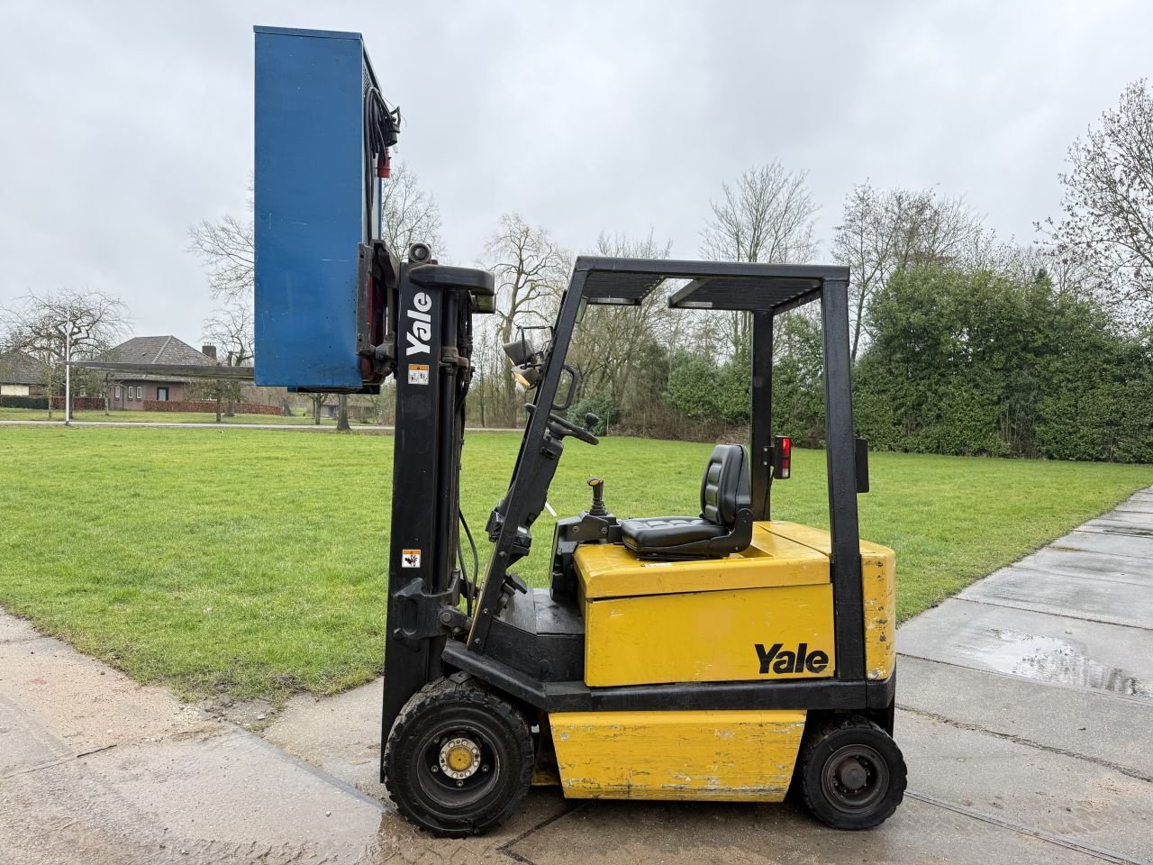 Frontstapler typu Sonstige -, Gebrauchtmaschine v Hoenzadriel (Obrázok 1)