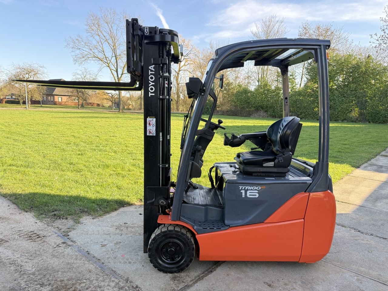 Frontstapler des Typs Sonstige -, Gebrauchtmaschine in Hoenzadriel (Bild 1)