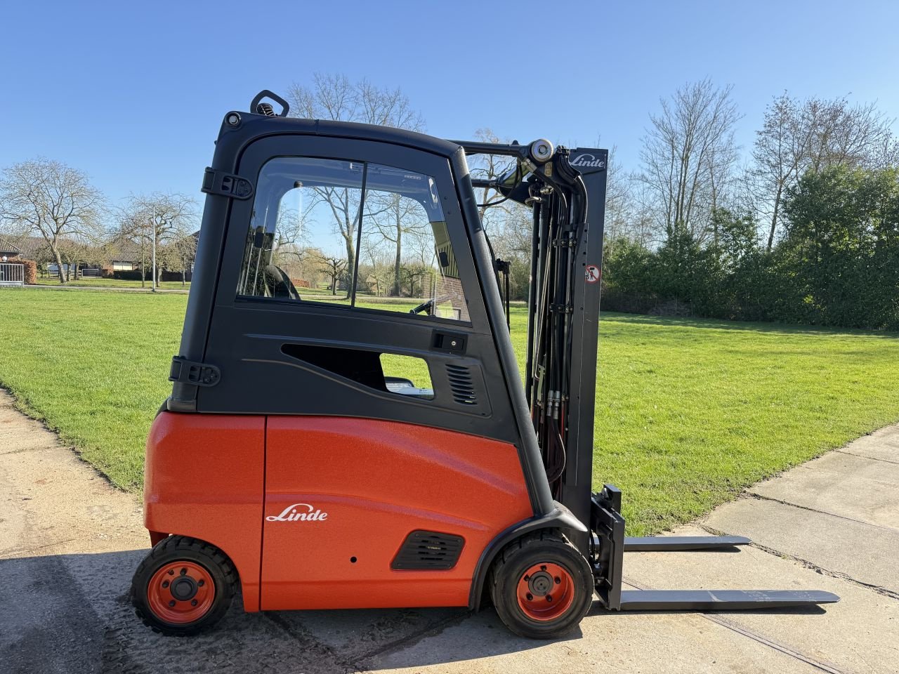 Frontstapler des Typs Sonstige -, Gebrauchtmaschine in Hoenzadriel (Bild 4)