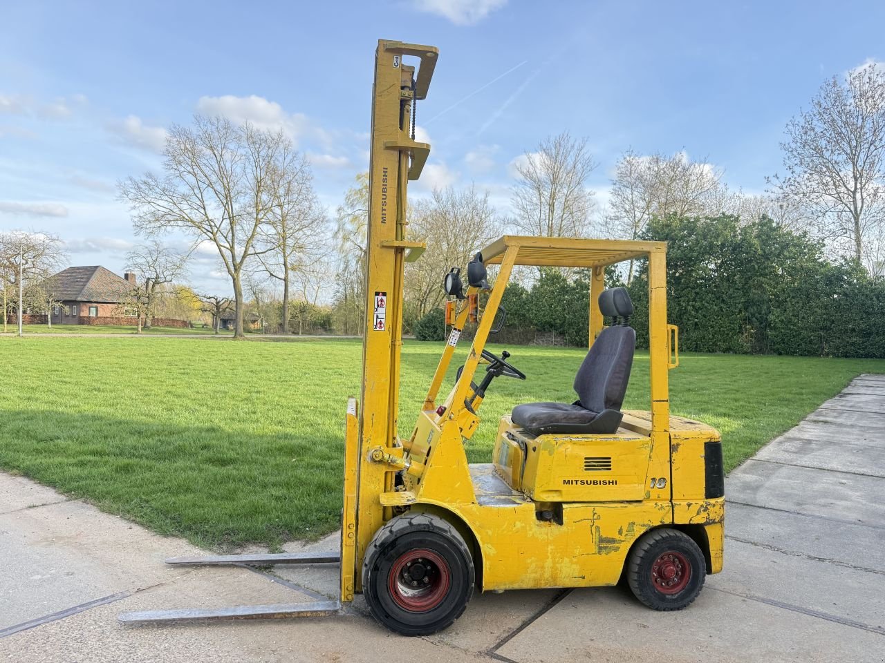 Frontstapler типа Sonstige -, Gebrauchtmaschine в Hoenzadriel (Фотография 1)