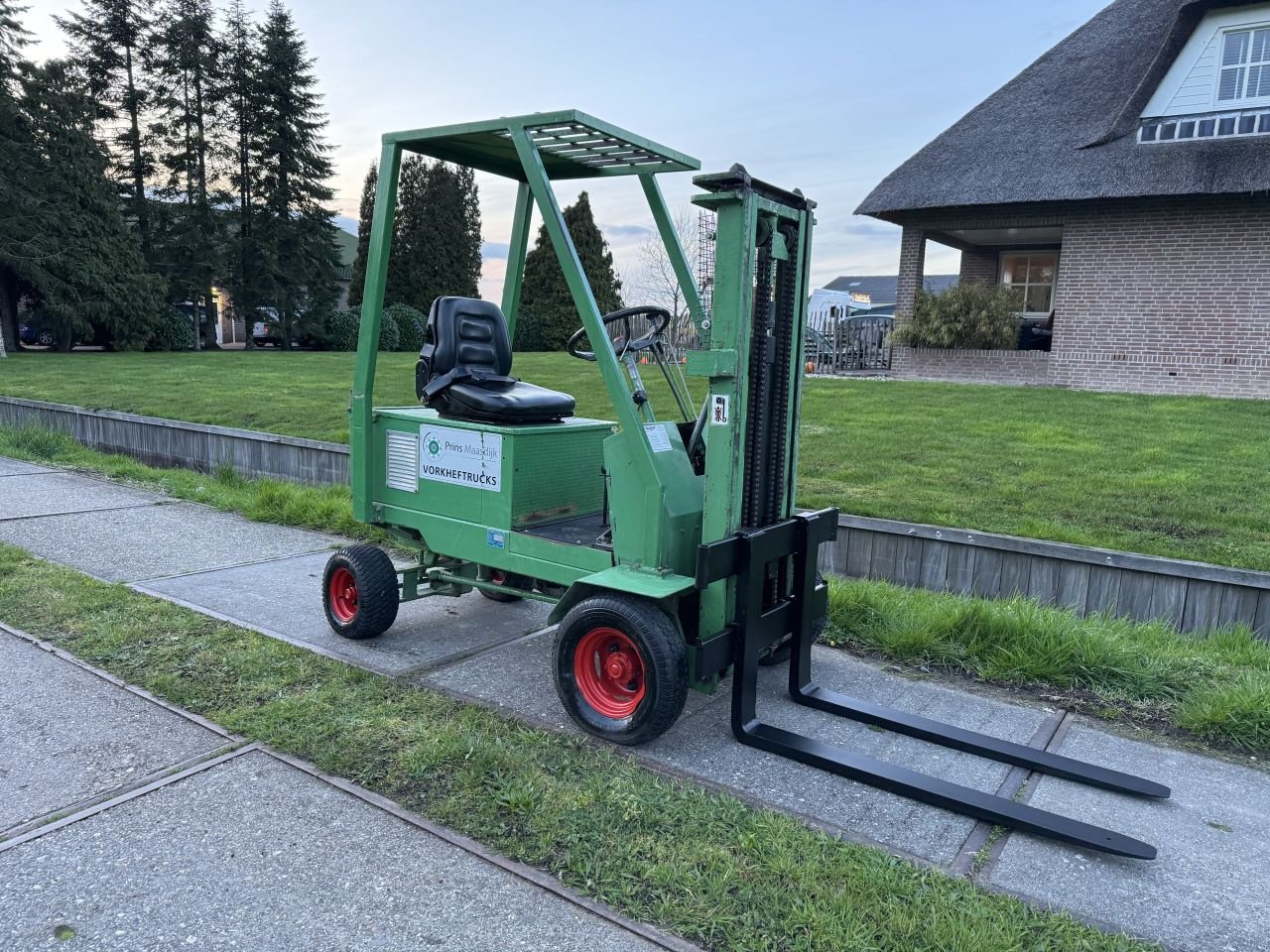 Frontstapler del tipo Sonstige -, Gebrauchtmaschine In Hoenzadriel (Immagine 2)