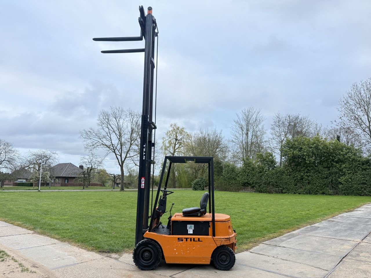 Frontstapler van het type Sonstige -, Gebrauchtmaschine in Hoenzadriel (Foto 8)