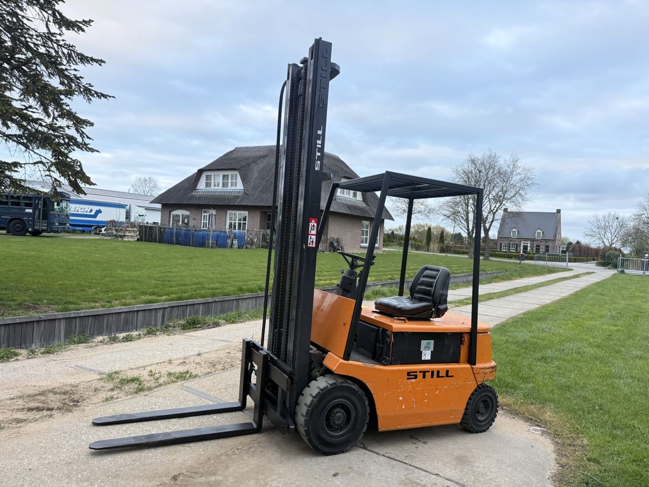 Frontstapler van het type Sonstige -, Gebrauchtmaschine in Hoenzadriel (Foto 7)