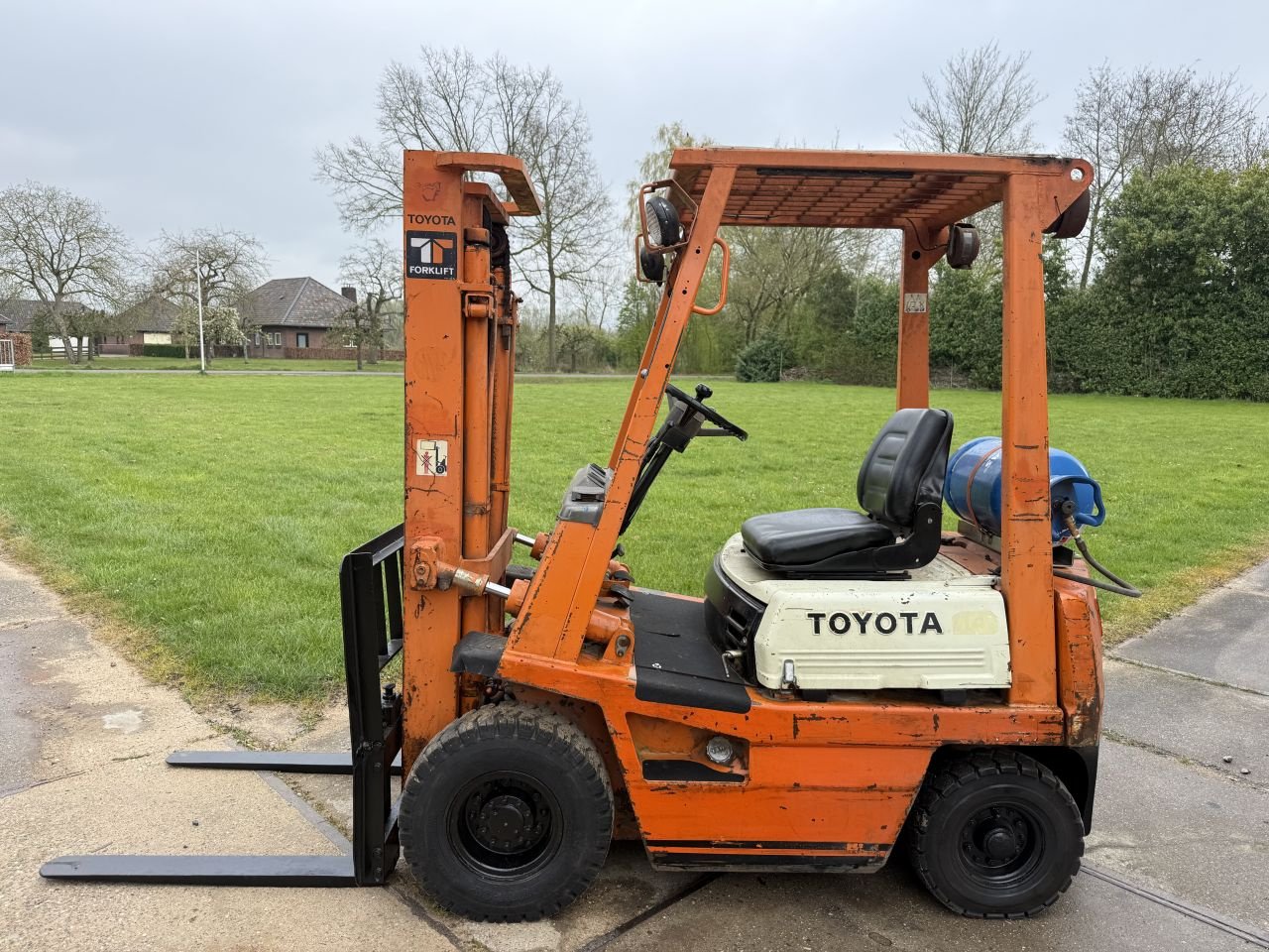 Frontstapler del tipo Sonstige -, Gebrauchtmaschine In Hoenzadriel (Immagine 1)