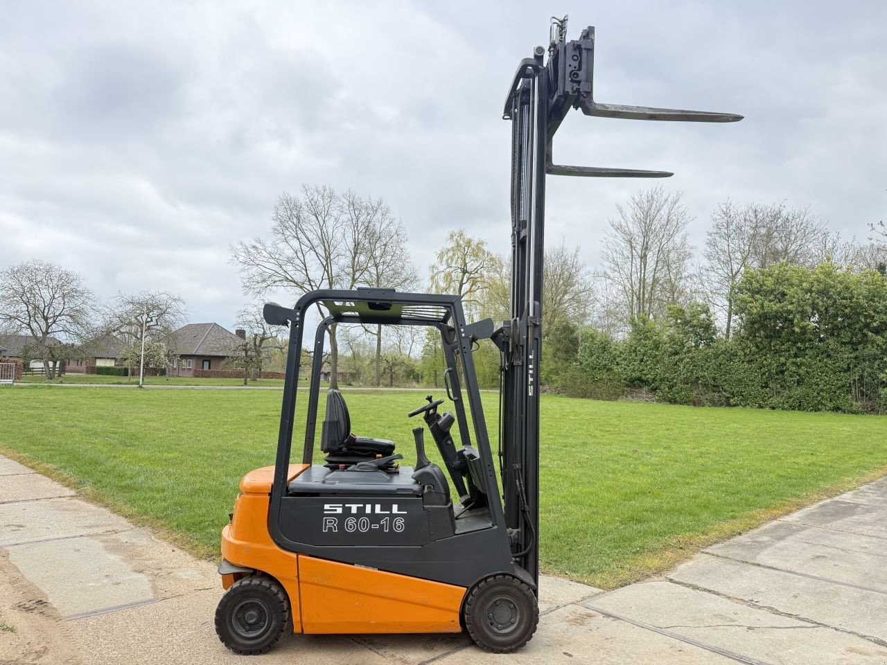 Frontstapler del tipo Sonstige -, Gebrauchtmaschine In Hoenzadriel (Immagine 9)