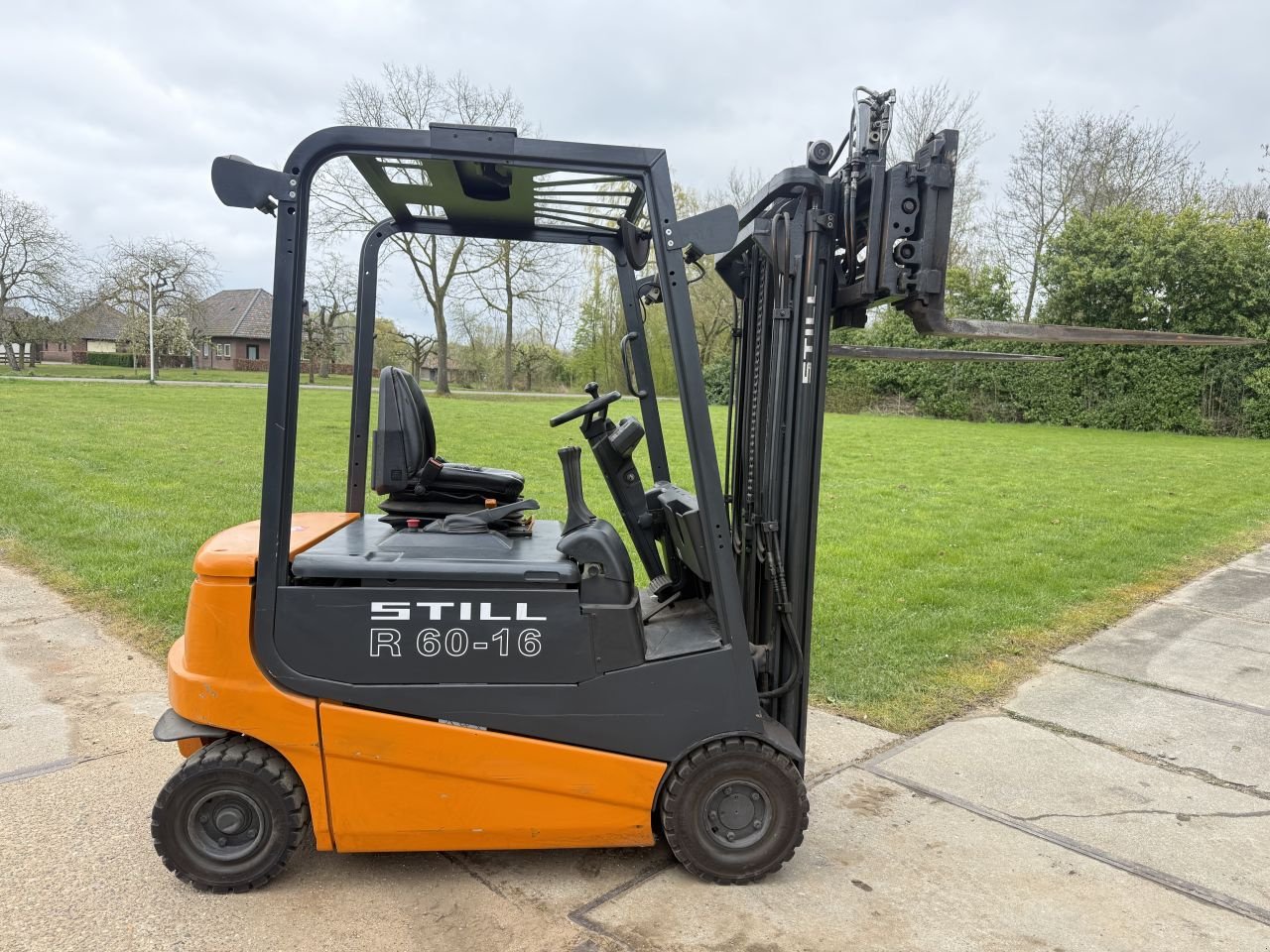 Frontstapler del tipo Sonstige -, Gebrauchtmaschine In Hoenzadriel (Immagine 2)