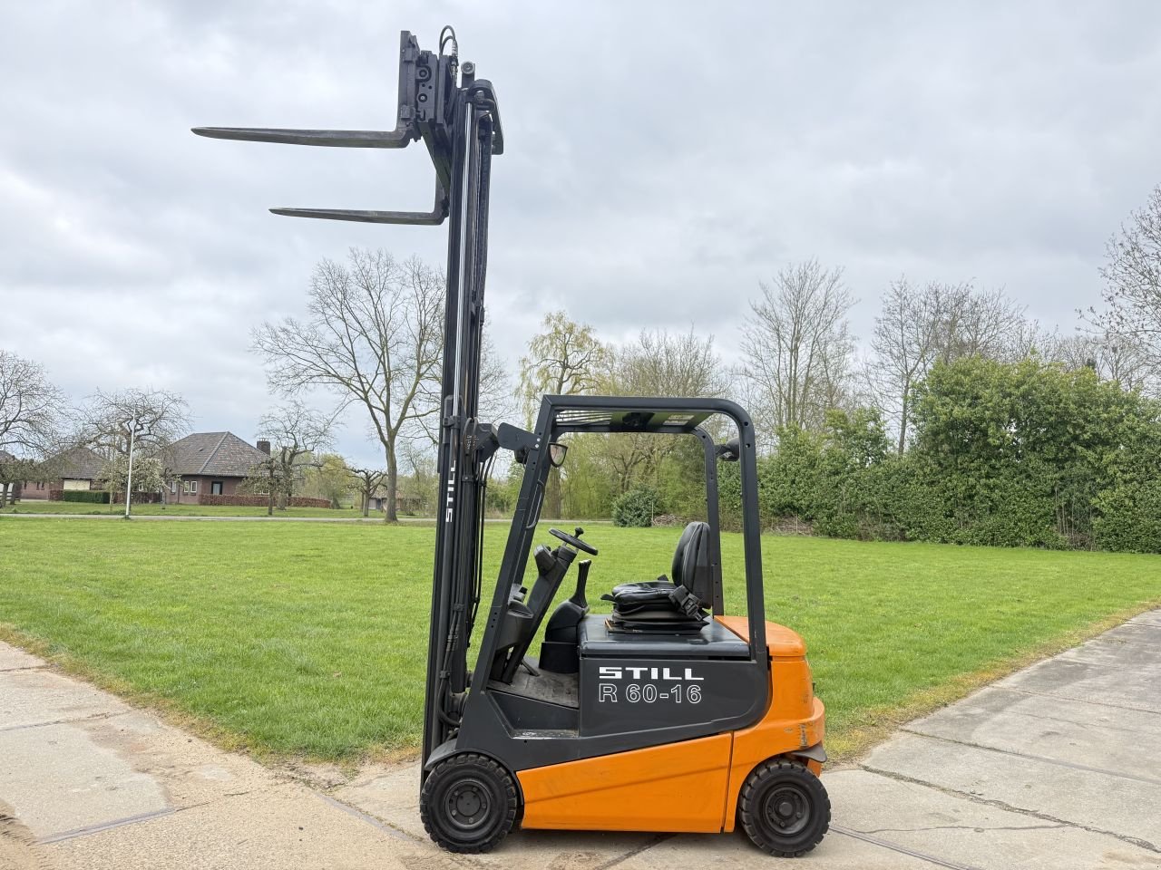 Frontstapler del tipo Sonstige -, Gebrauchtmaschine In Hoenzadriel (Immagine 8)