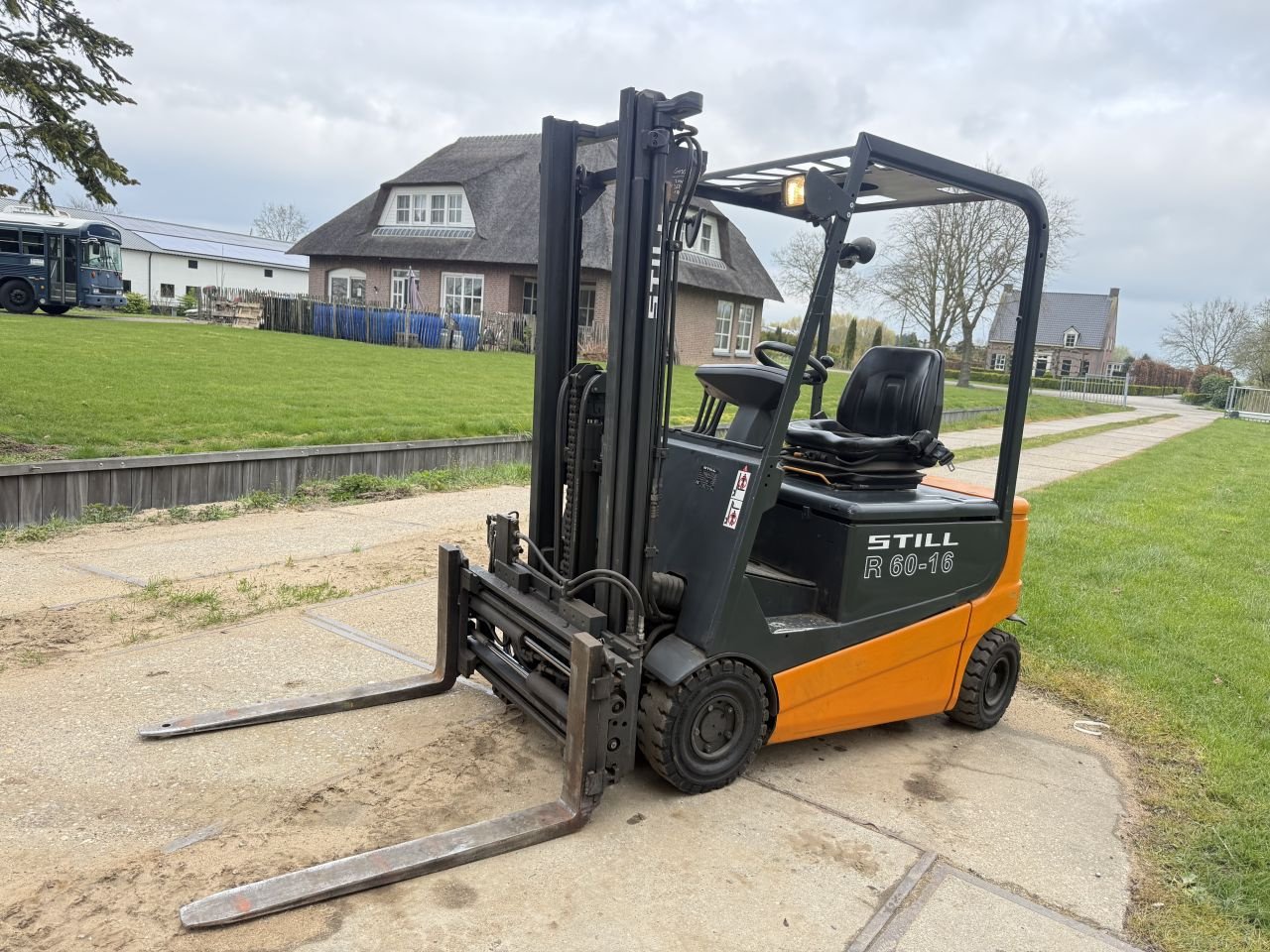 Frontstapler del tipo Sonstige -, Gebrauchtmaschine In Hoenzadriel (Immagine 7)