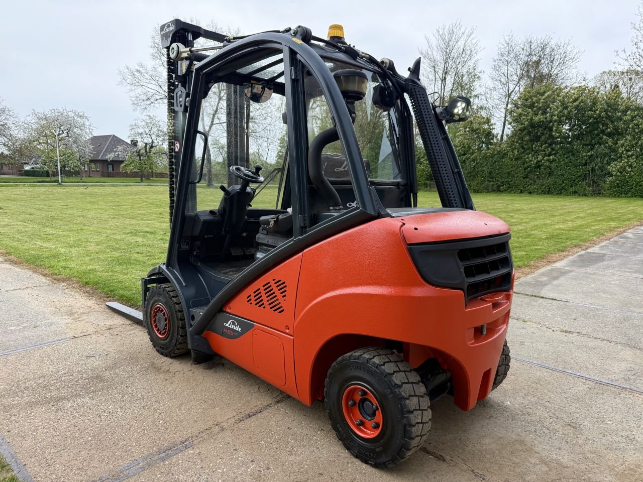 Frontstapler типа Sonstige -, Gebrauchtmaschine в Hoenzadriel (Фотография 3)