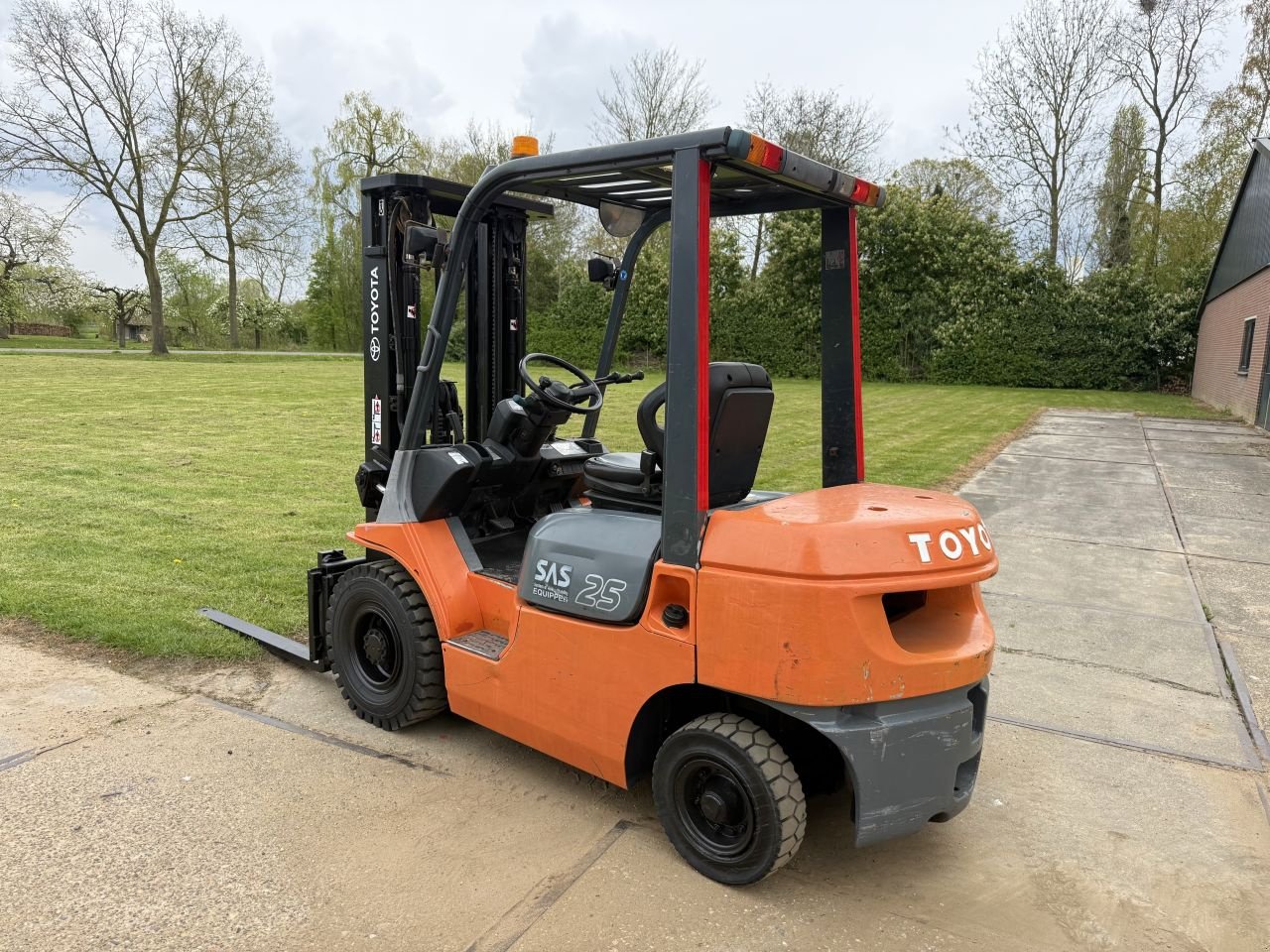 Frontstapler типа Sonstige -, Gebrauchtmaschine в Hoenzadriel (Фотография 5)