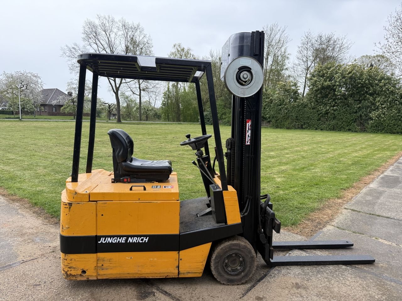 Frontstapler от тип Sonstige -, Gebrauchtmaschine в Hoenzadriel (Снимка 4)