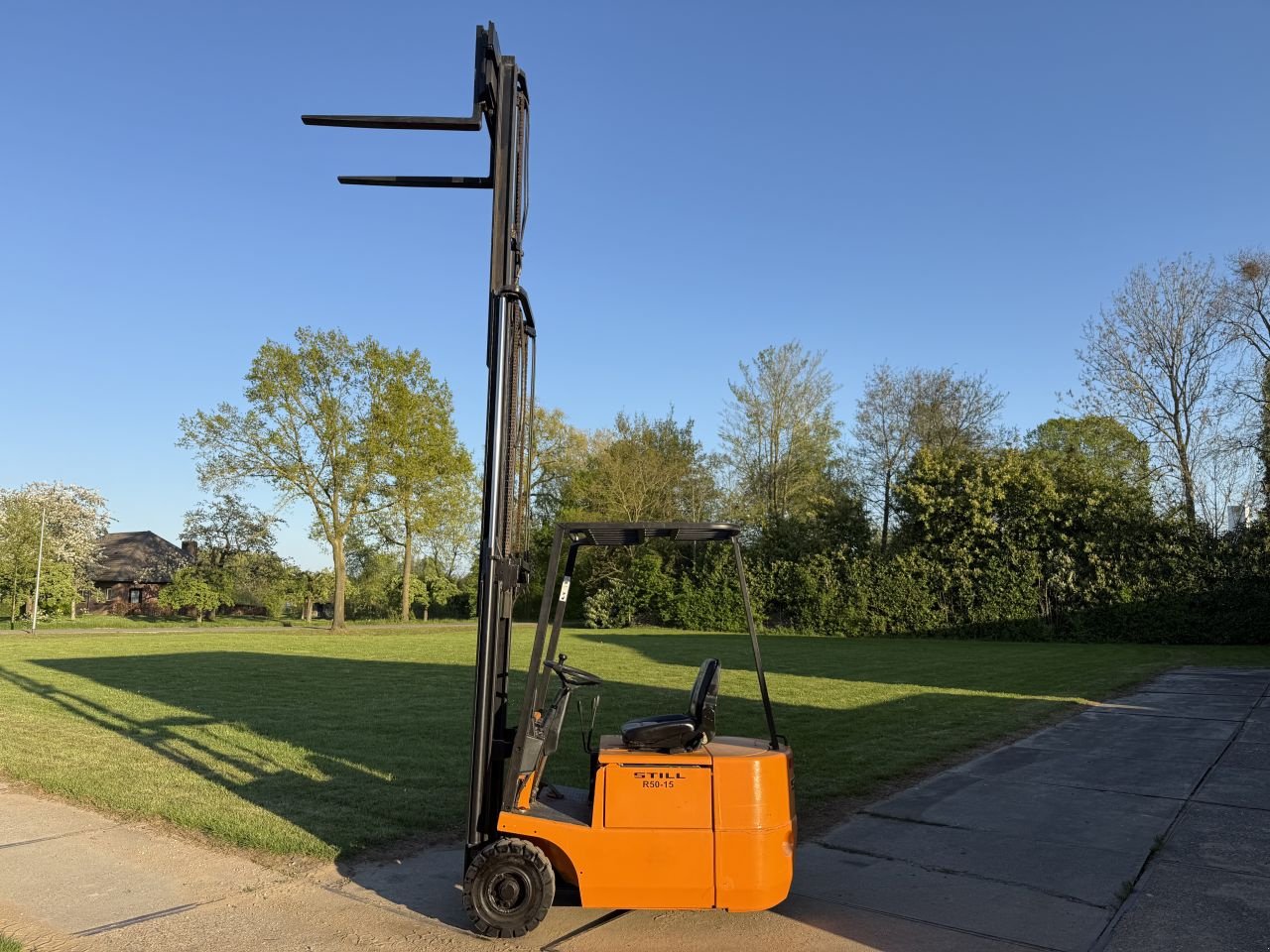 Frontstapler du type Sonstige -, Gebrauchtmaschine en Hoenzadriel (Photo 9)