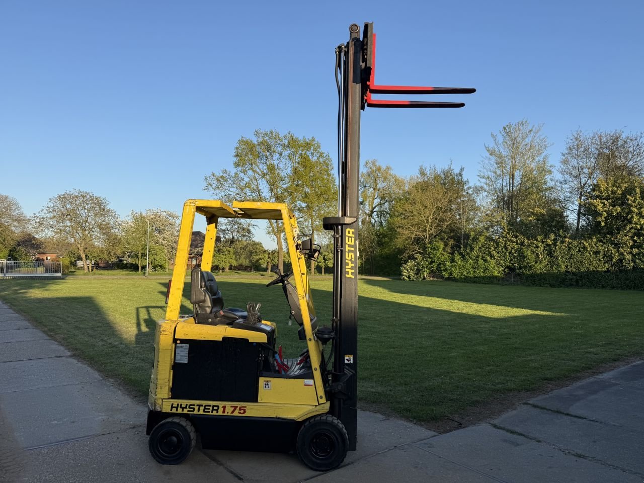 Frontstapler типа Sonstige -, Gebrauchtmaschine в Hoenzadriel (Фотография 10)