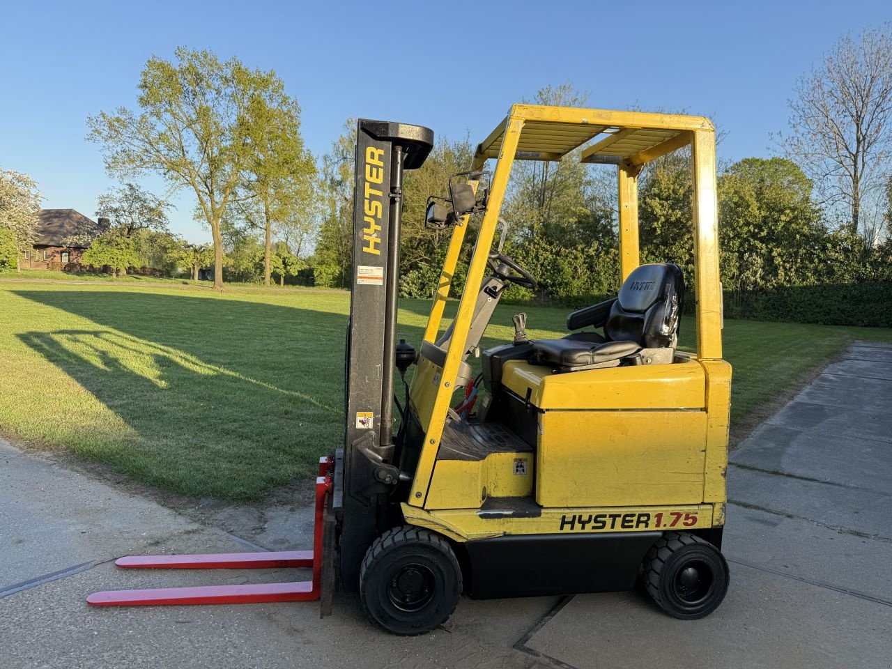 Frontstapler типа Sonstige -, Gebrauchtmaschine в Hoenzadriel (Фотография 3)