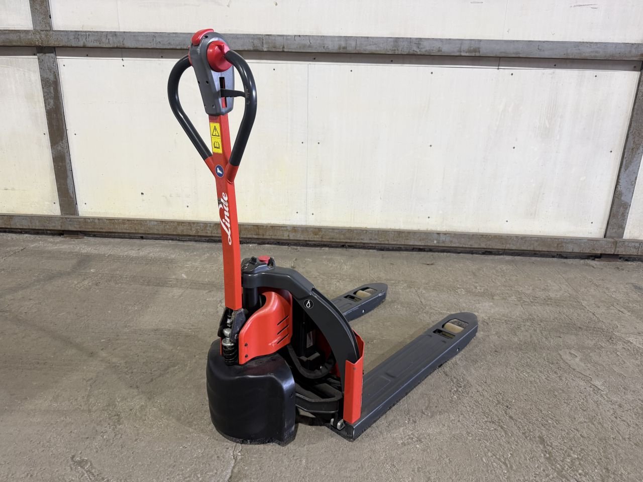 Frontstapler du type Sonstige -, Gebrauchtmaschine en Hoenzadriel (Photo 4)