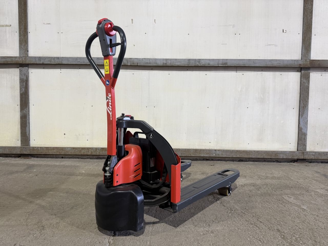 Frontstapler du type Sonstige -, Gebrauchtmaschine en Hoenzadriel (Photo 2)