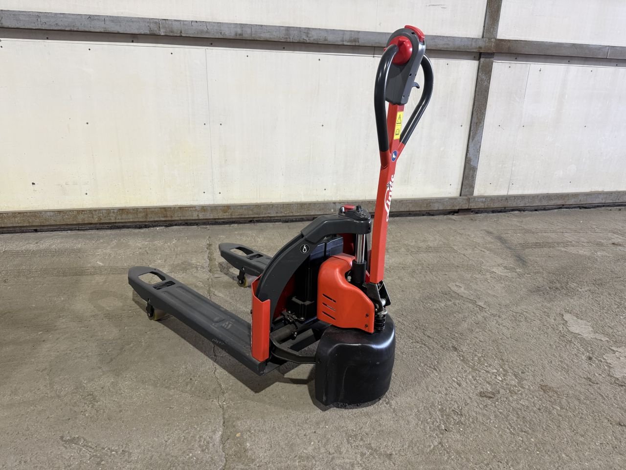 Frontstapler du type Sonstige -, Gebrauchtmaschine en Hoenzadriel (Photo 1)