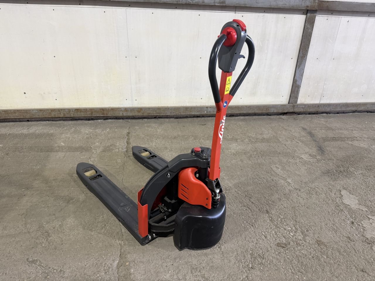 Frontstapler du type Sonstige -, Gebrauchtmaschine en Hoenzadriel (Photo 3)