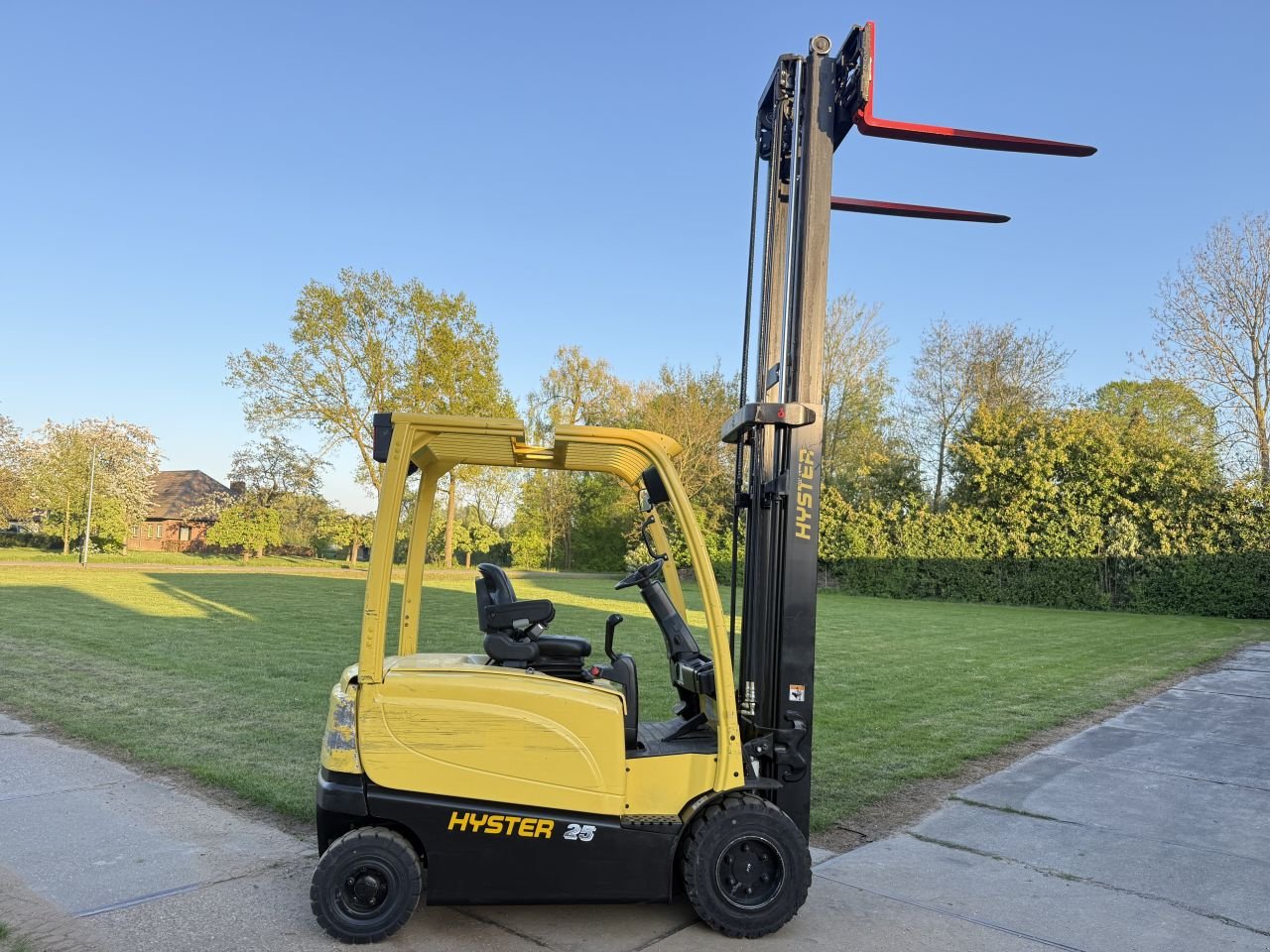 Frontstapler типа Sonstige -, Gebrauchtmaschine в Hoenzadriel (Фотография 7)