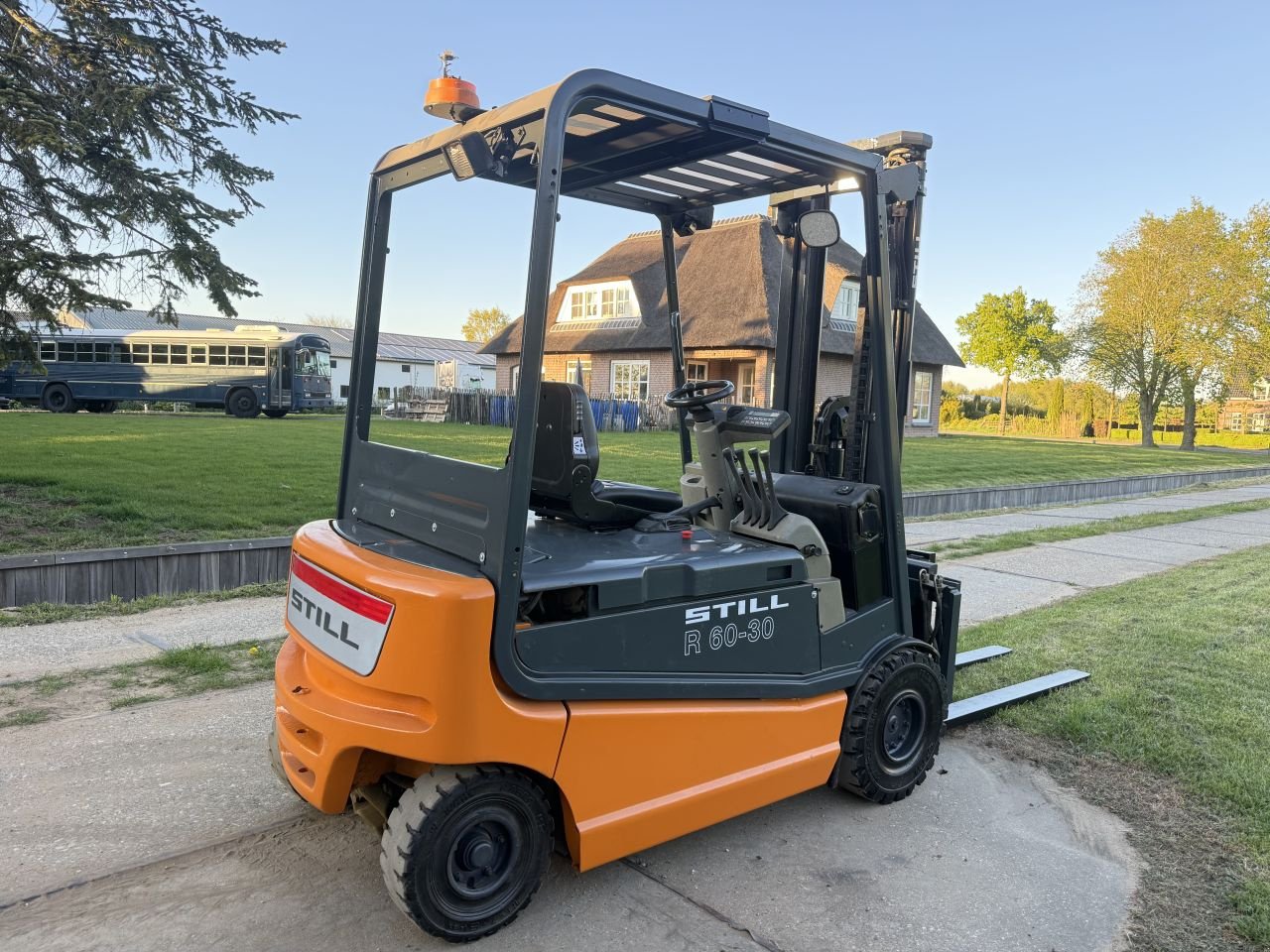 Frontstapler типа Sonstige -, Gebrauchtmaschine в Hoenzadriel (Фотография 7)