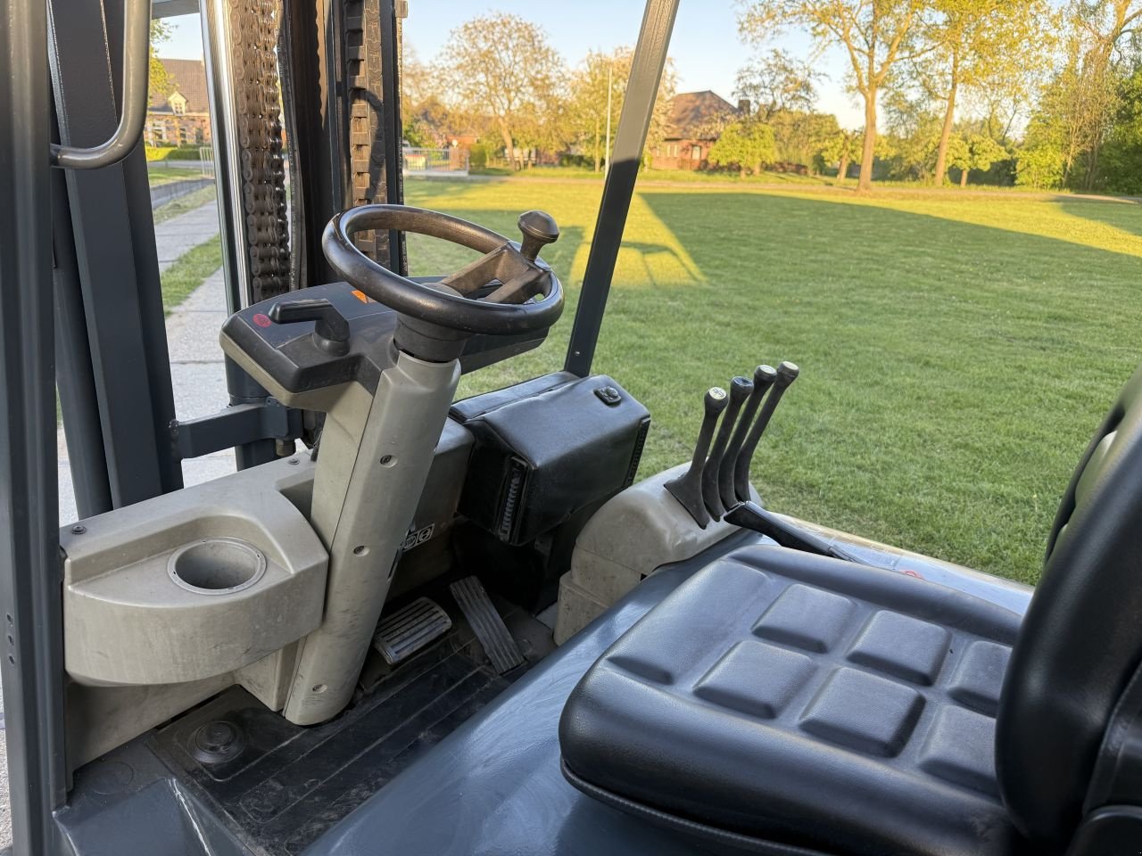 Frontstapler типа Sonstige -, Gebrauchtmaschine в Hoenzadriel (Фотография 10)