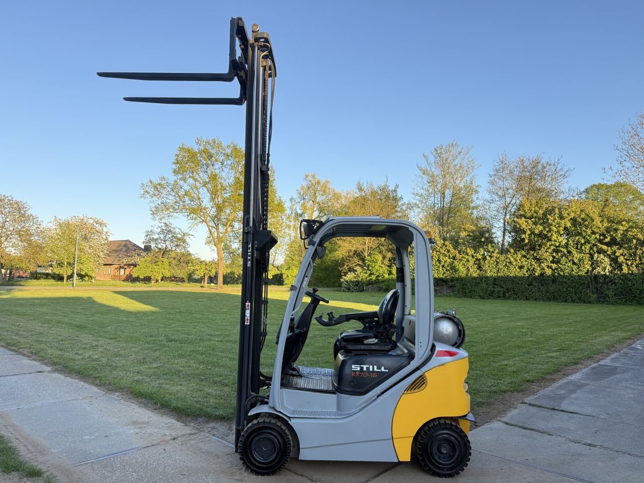 Frontstapler typu Sonstige -, Gebrauchtmaschine v Hoenzadriel (Obrázok 8)