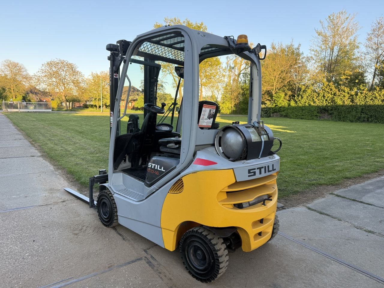 Frontstapler typu Sonstige -, Gebrauchtmaschine v Hoenzadriel (Obrázok 5)