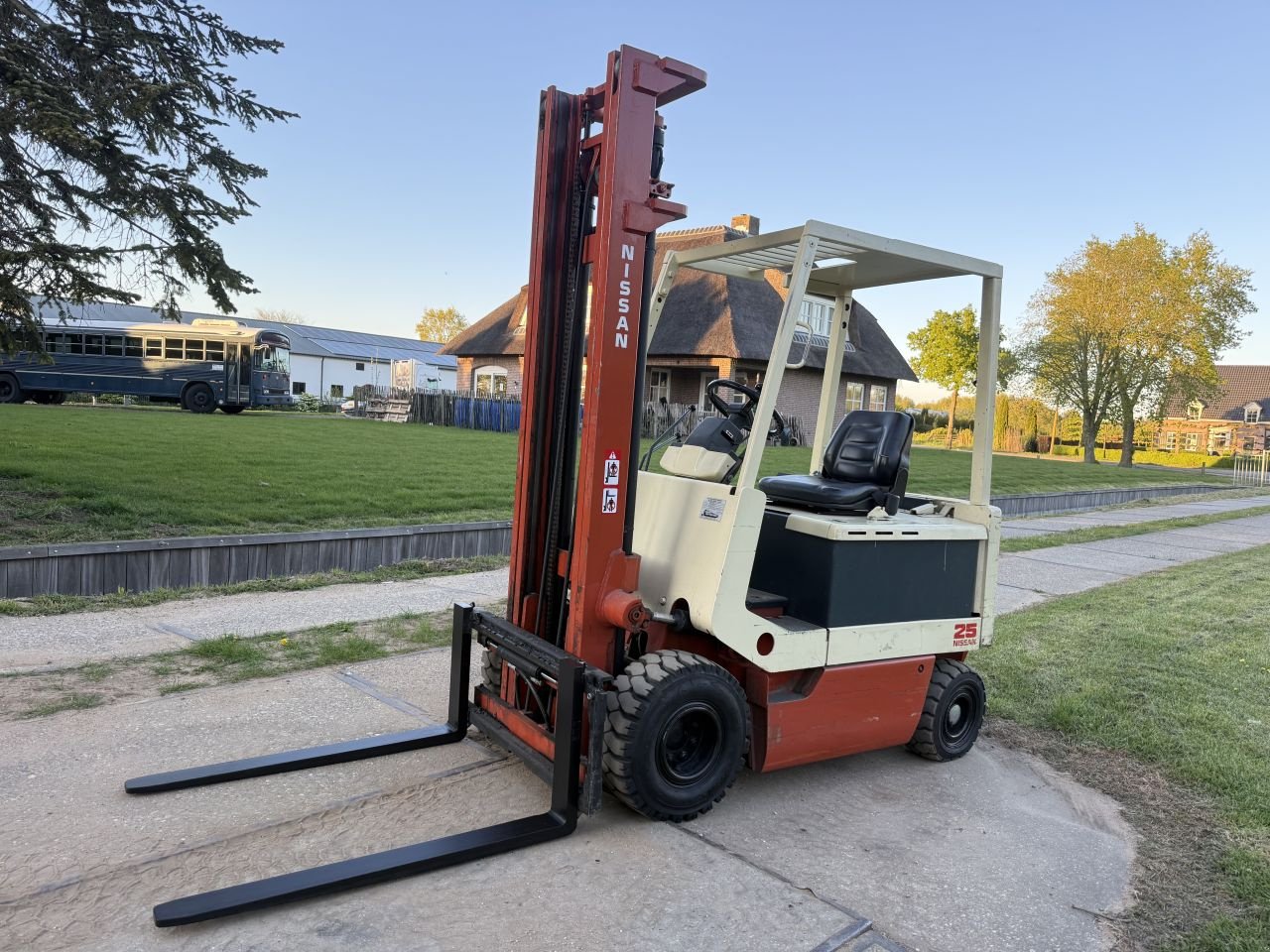 Frontstapler типа Sonstige -, Gebrauchtmaschine в Hoenzadriel (Фотография 7)