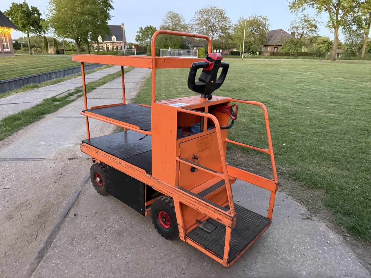 Frontstapler типа Sonstige -, Gebrauchtmaschine в Hoenzadriel (Фотография 3)