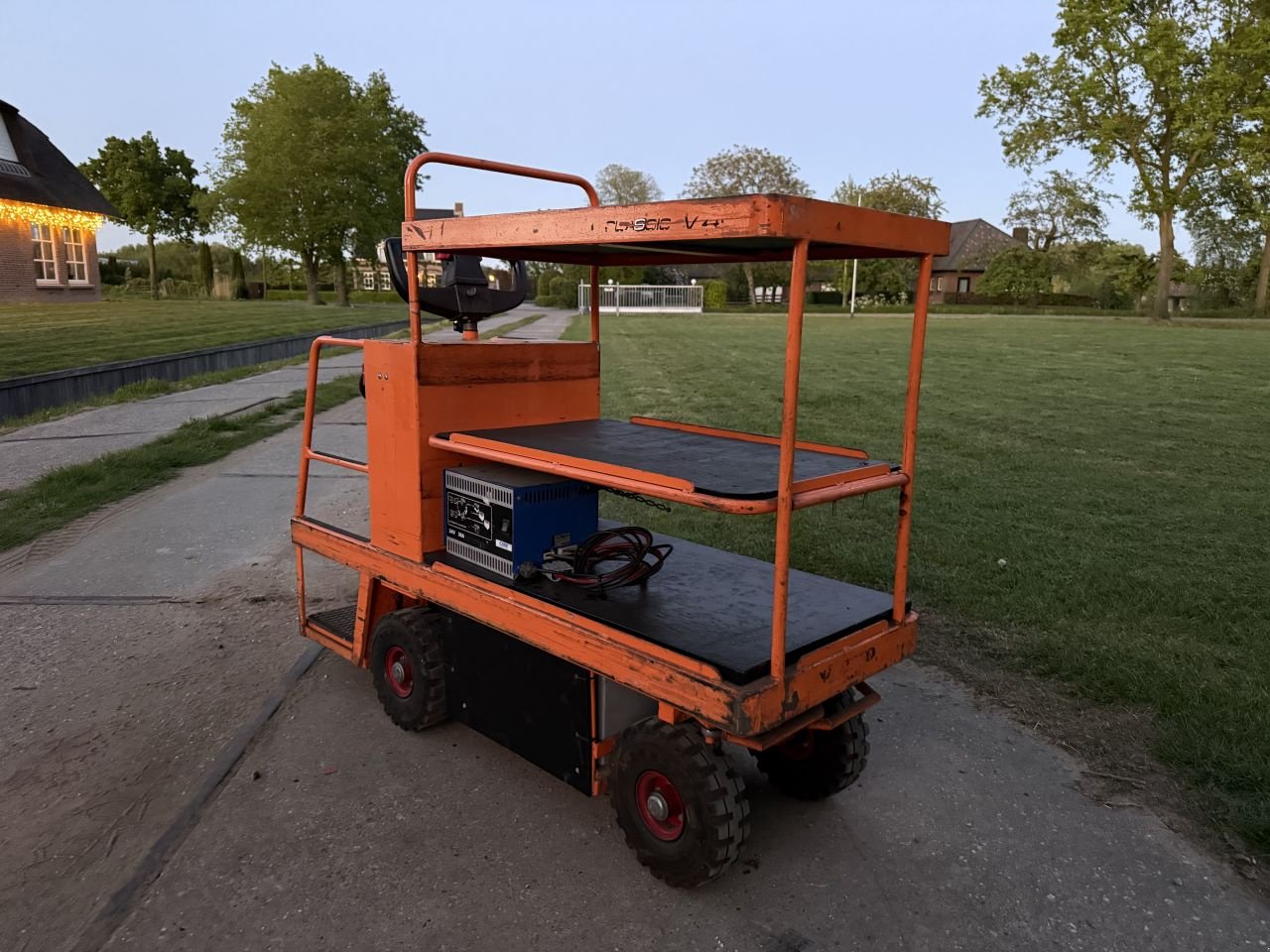 Frontstapler типа Sonstige -, Gebrauchtmaschine в Hoenzadriel (Фотография 7)