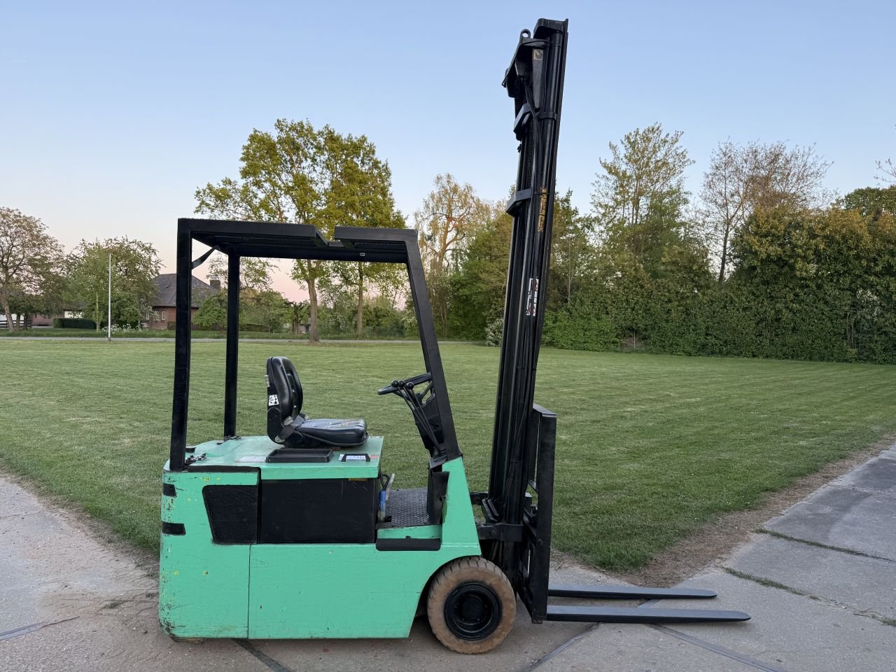 Frontstapler του τύπου Sonstige -, Gebrauchtmaschine σε Hoenzadriel (Φωτογραφία 2)