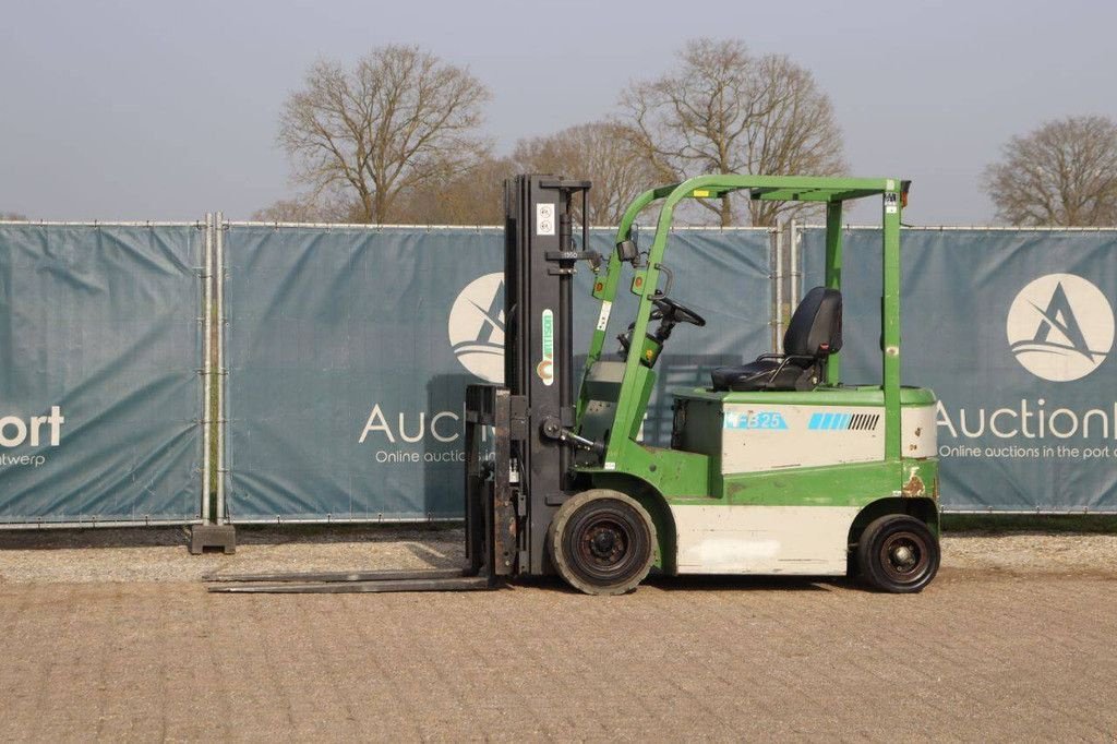 Frontstapler a típus Sonstige Artison FB 25, Gebrauchtmaschine ekkor: Antwerpen (Kép 1)