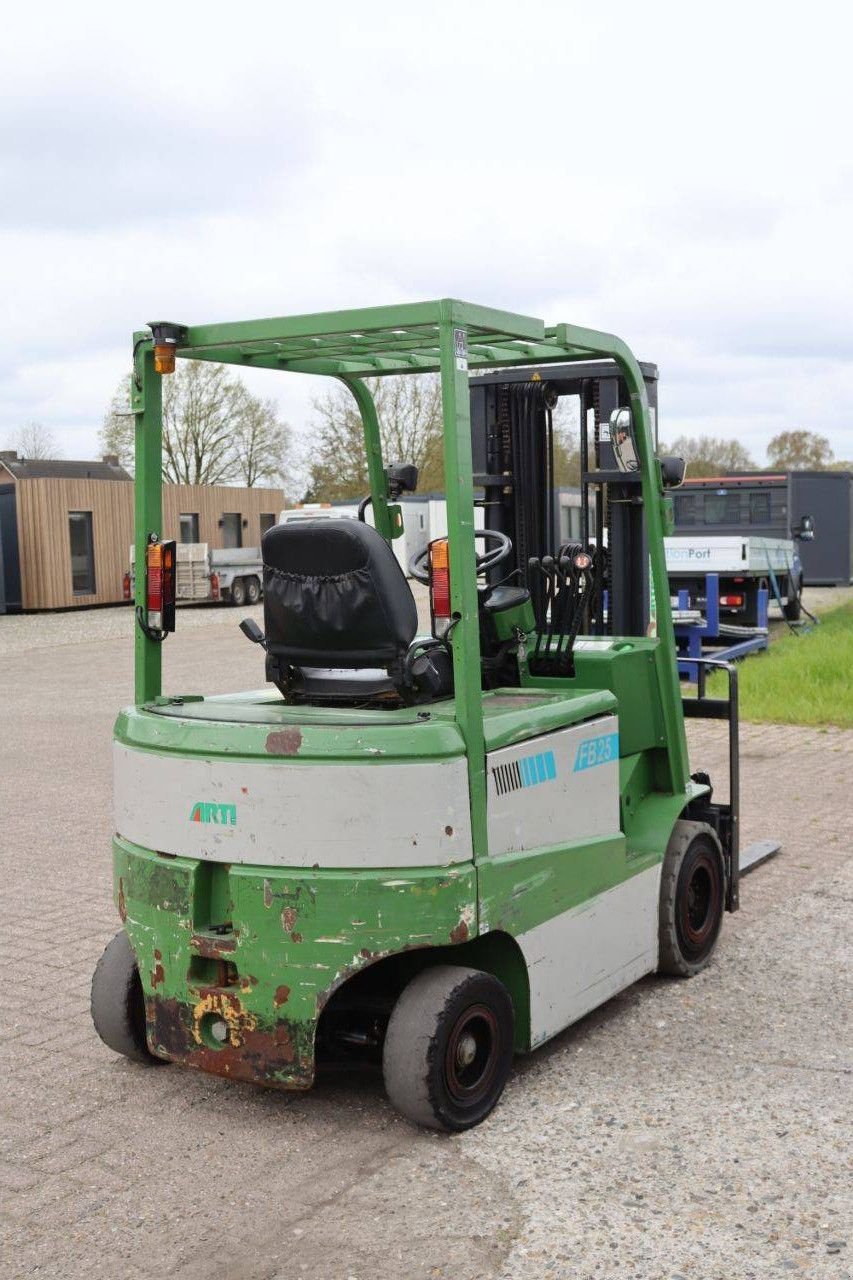 Frontstapler of the type Sonstige Artison FB 25, Gebrauchtmaschine in Antwerpen (Picture 7)