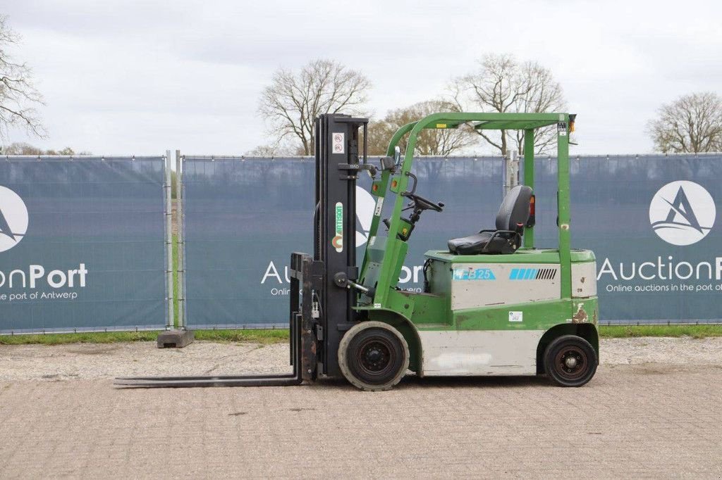 Frontstapler of the type Sonstige Artison FB 25, Gebrauchtmaschine in Antwerpen (Picture 1)