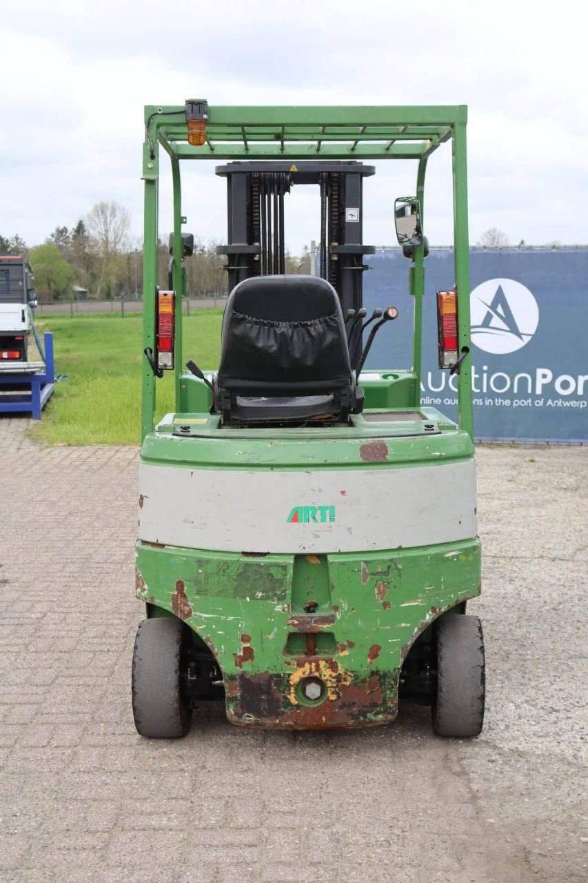 Frontstapler of the type Sonstige Artison FB 25, Gebrauchtmaschine in Antwerpen (Picture 5)